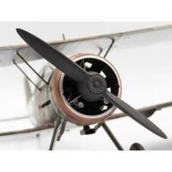 040 - Uh - 1B Huey                     C