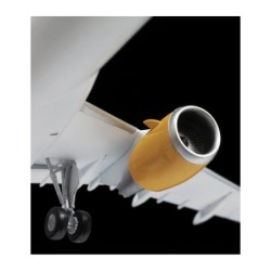 040 - Uh - 1B Huey                     C