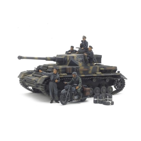 25209 - 1/35 Panzerkampfwagen IV Ausf.G & Motorcycle Set "Eastern Front"
