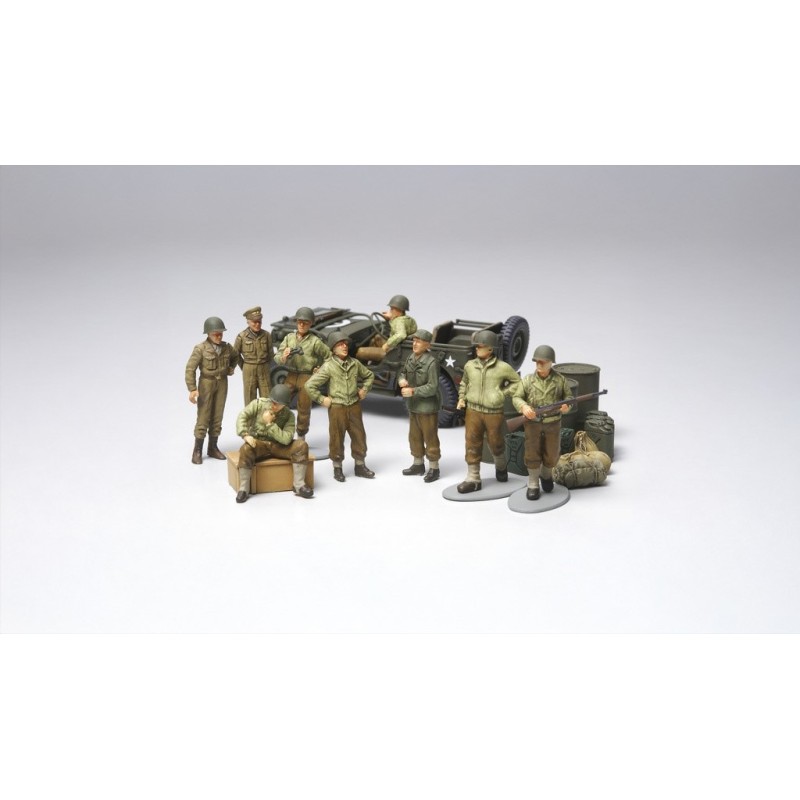 32552 - U.S. Army WWII Infantry at Rest with Jeep