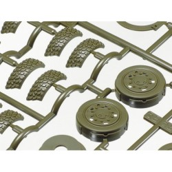 32590 - 1/48 JGSDF Light Armoured Vehicle