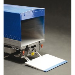 3945 - Volvo F 16 Globe Trotter Canvas   C