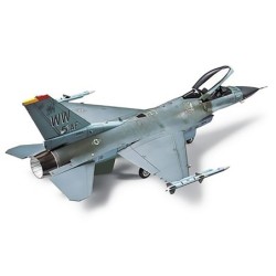 60786 - 1/72 F-16Cj...