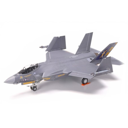 60794 - 1/72 F-35C Lightning II