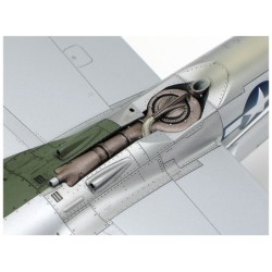 61123 - 1/48 Lockheed P-38 J Lightning