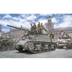 6568 - M4A1 Sherman with 7 U.S. Infantry Figures C