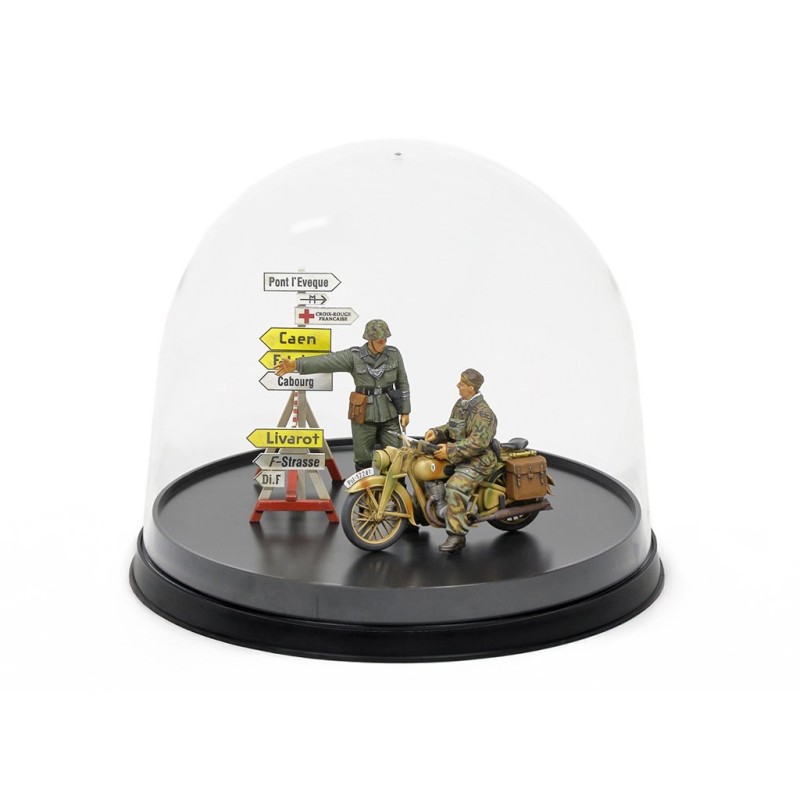 73012 - Display Case J - Dome Type 12.5cm (Smaller 1/35 Models & Figures)