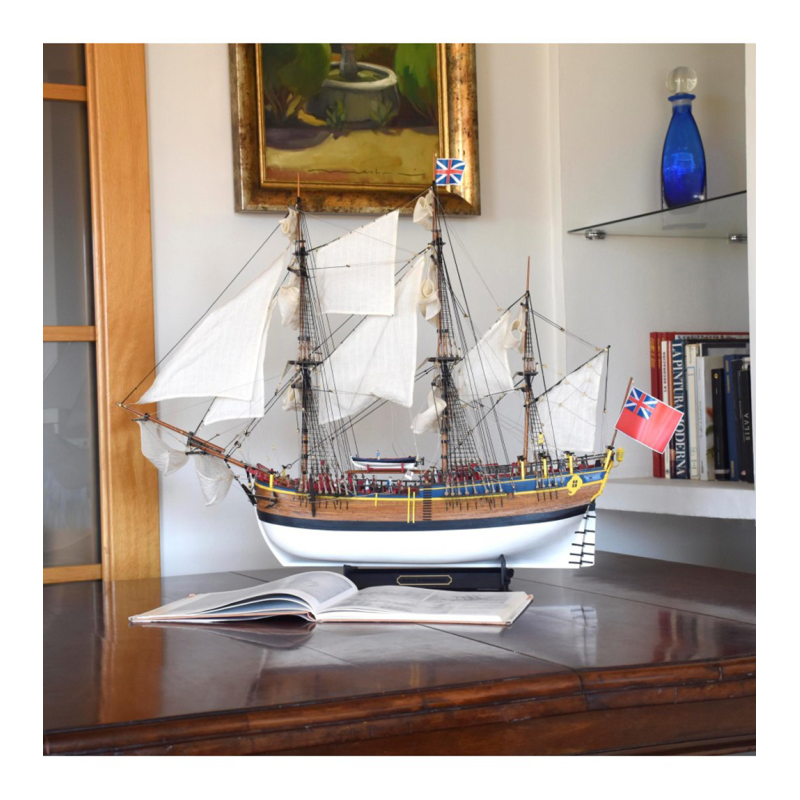 AL22520 - HMS Endeavour