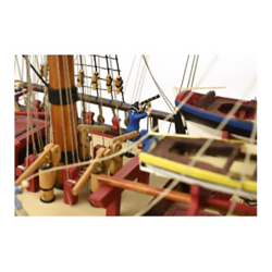 AL22520 - HMS Endeavour