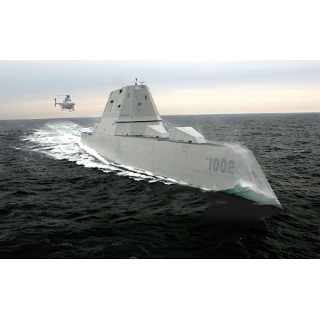 D7148 - 1/700 U.S.S. Lyndon B Johnson DDG-1002