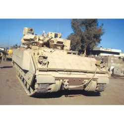 D7623 - 1/72 M2A3 Bradley