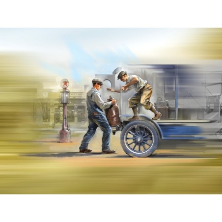 ICM24018 - American Gasoline Loaders (1910s) 2 Figures