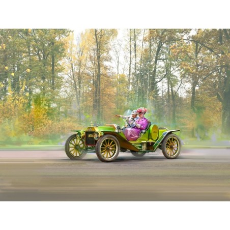 ICM24026 - Model T 1913 Speedster with 2 American Sport Car Driver Figures
