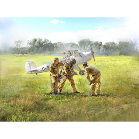 ICM32103 - German Luftwaffe Cadets (1939-1945) 3 Figures