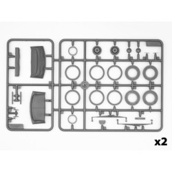 ICM35471 - Admiral Cabriolet, WWII German Staff Car with 4 Figures