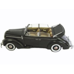 ICM35471 - Admiral Cabriolet, WWII German Staff Car with 4 Figures