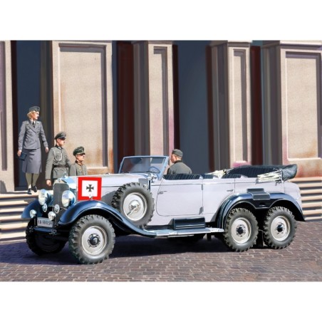 ICM35531 - G4 (1939), German Car with 4 Passenger Figures