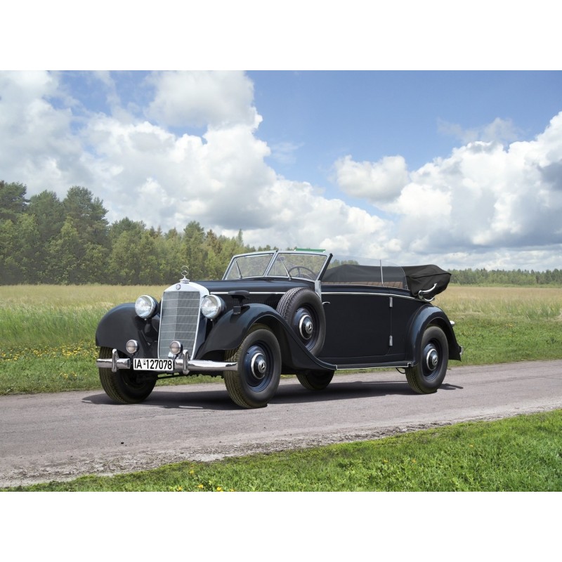 ICM35540 - Typ 320 (W142) Cabriolet, WWII German Staff Car