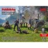 ICM35618 - Feldküche, WWII German Field Kitchen with Cooks (4 Figures & Accessories)