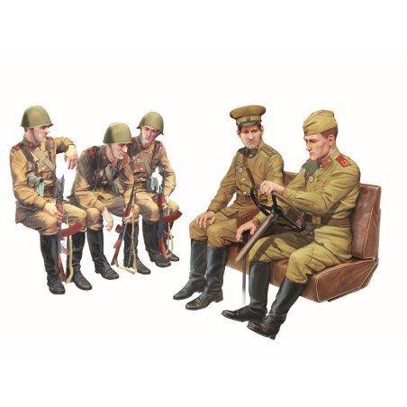 ICM35636 - Soviet Army Servicemen (1979-1991) 5 Figures