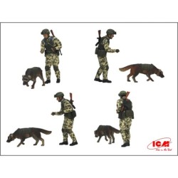 ICM35753 - To Be Ahead, To Save The Life Sappers of the Armed Forces of Ukraine (3 Figures & Dog)