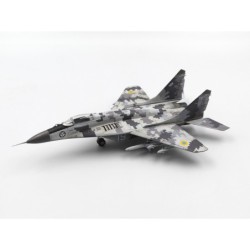ICM72143 - Radar Hunter, MiG-29 '9-13' Ukrainian Fighter with HARM Missiles
