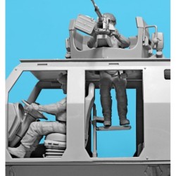 ICMDS3521 - Before The Assault, Eastern Ukraine 2022 (Kozak-2 & 8 Figures)