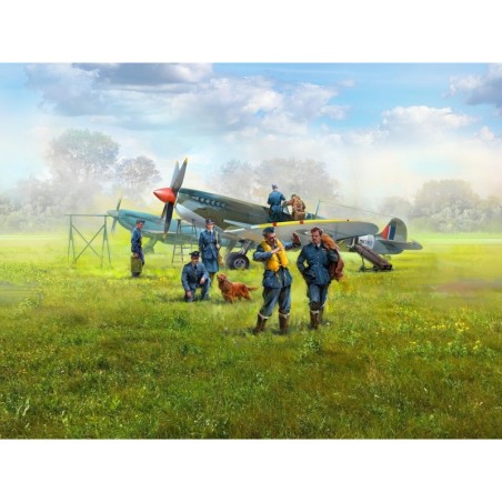 ICMDS4802 - WWII RAF Airfield Set, Spitfire Mk.IX & Spitfire Mk.VII, RAF Pilots & Ground Personnel (7 Figures)