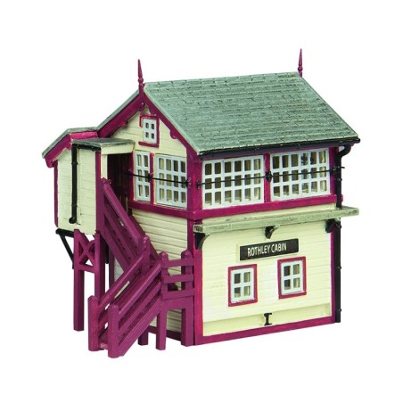 42-0168M - GCR Wooden Signal Box Maroon and Cream