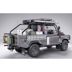 KSR08903TR - Kyosho 1:18 Resin Land Rover Defender 2001 Tomb Raider Edition